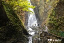 Ammon Waterfall景点图片