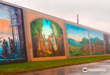 Portsmouth Floodwall Mural景点图片