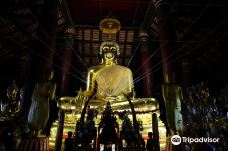Wat Ratcha Burada Temple-彭世洛