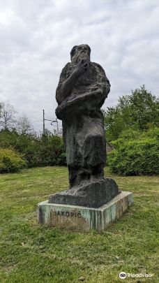 Rihard Jakopič statue-卢布尔雅那
