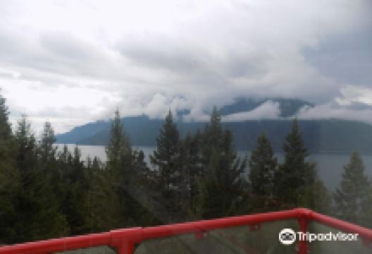 Pilot Bay Provincial Park景点图片