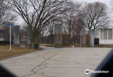 Resurrection Catholic Cemetery & Mausoleums景点图片