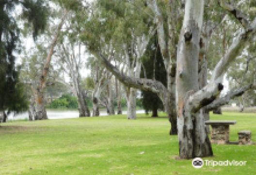 Martin's Bend Reserve景点图片