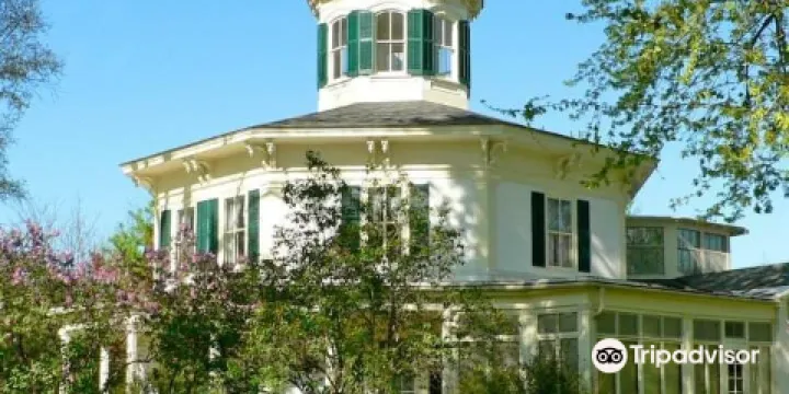 Historic Octagon House Museum