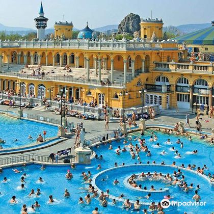 匈牙利+布达佩斯+玛格丽特岛+城市公园+多瑙河观光游船+塞切尼温泉浴场一日游