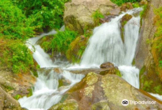 Jogini Waterfall景点图片