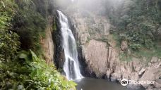 Haew Narok Waterfall-Na Hin Lat