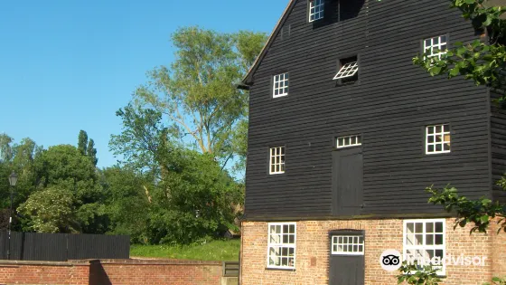 Houghton Mill (National Trust)
