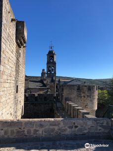 Castillo de Los Condes de Benavente-普韦布拉桑纳比亚