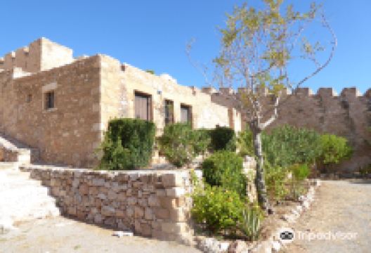 Kazarma Fortress景点图片