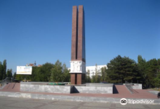 Memorial to Those Who Died For Motherland景点图片