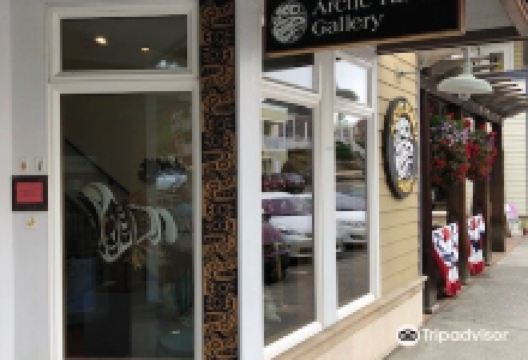 Arctic Raven Gallery景点图片