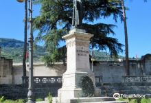 Monumento a Cecco d'Ascoli景点图片