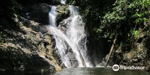 Nam Dee Waterfall