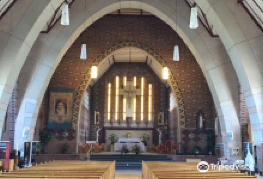 Eglise Sainte-Therese-de-l'Enfant-Jesus景点图片