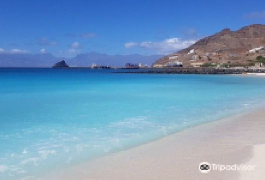 Praia de Bote景点图片