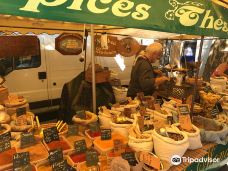 Saturday Street Market-塞雷