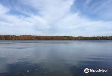 Lake Ann Park and Beach景点图片