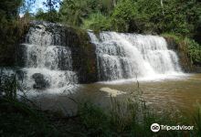 Escorregador Waterfall景点图片