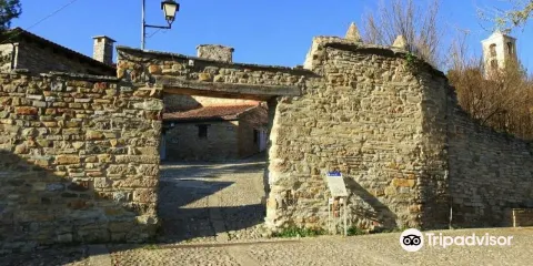 Puerta de la Villa