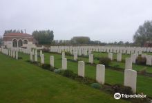 Rue Pettilon Military Cemetery景点图片