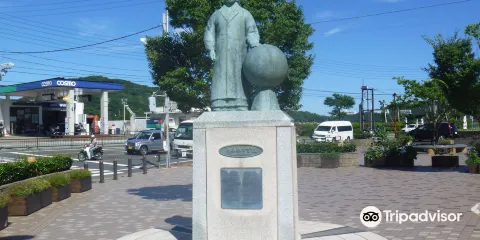 御木本幸吉翁 像