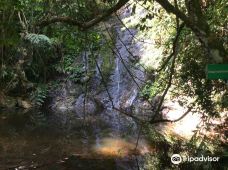 Than Thip Waterfall-埃迪县