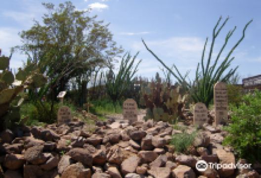 Boothilll Graveyard景点图片