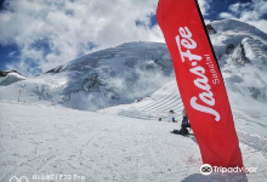 Ice Cave Allalin景点图片