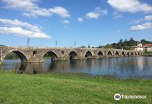 medieval bridge Ponte de Lima景点图片