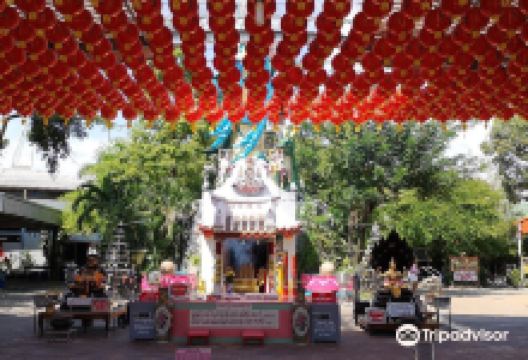 Phra Pothisat Kuan Im Park景点图片