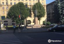 Monument to N. A. Dobrolyubov景点图片