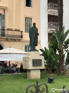 Monumento a Santiago Rusinol-锡切斯
