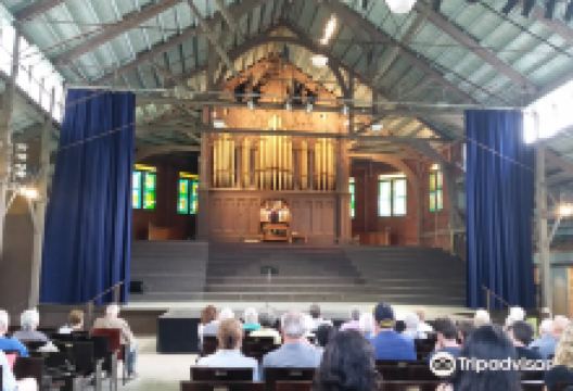 Round Lake Auditorium景点图片