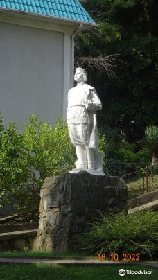 Monument to Gorkiy-图阿普谢