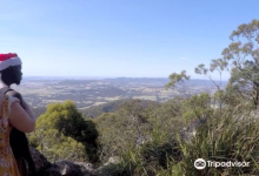 Camel's Hump景点图片