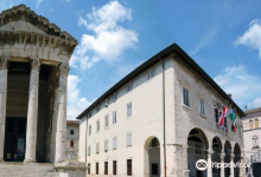 The Town Hall (City Palace)景点图片