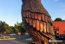 Art Walk of Tree Sculptures景点图片