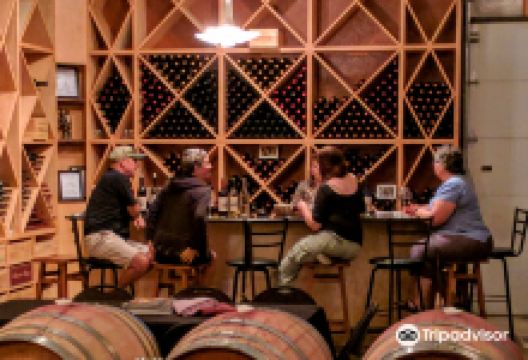 Hunting Creek Vineyards景点图片