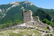 Castel Manfrino景点图片
