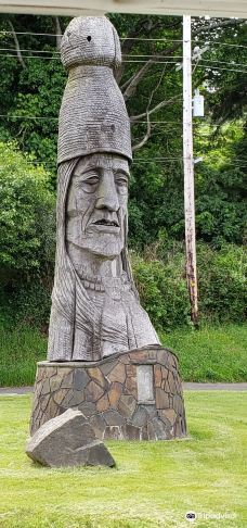 Whispering Giant Ikala Nawan-阿斯托里亚