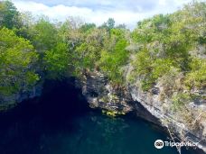 Blue Holes National Park-天堂岛