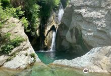 Bogove Waterfall景点图片