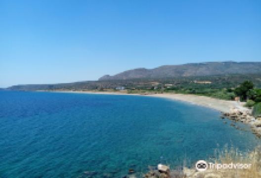 Charachia Beach景点图片