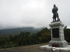雪中行軍遭難記念像-青森