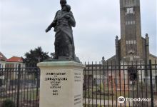 Monument aux morts - La France recevant dans ses bras un soldat blesse景点图片