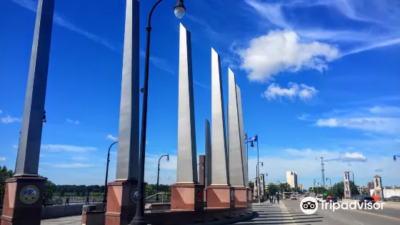 Veterans memorial bridge
