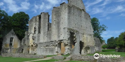 Minster Lovell Hall & Dovecote