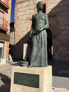 Monumento a Isabel la Catolica-阿雷法罗