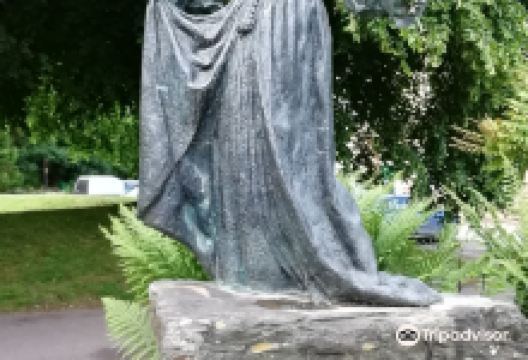 Lorna Doone Statue景点图片